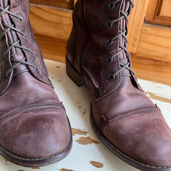 Vintage Charles David rustic brown boots 👢 - Picture 2 of 7